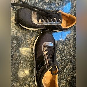 Calvin Klein designer woman’s shoes size 8.5 us